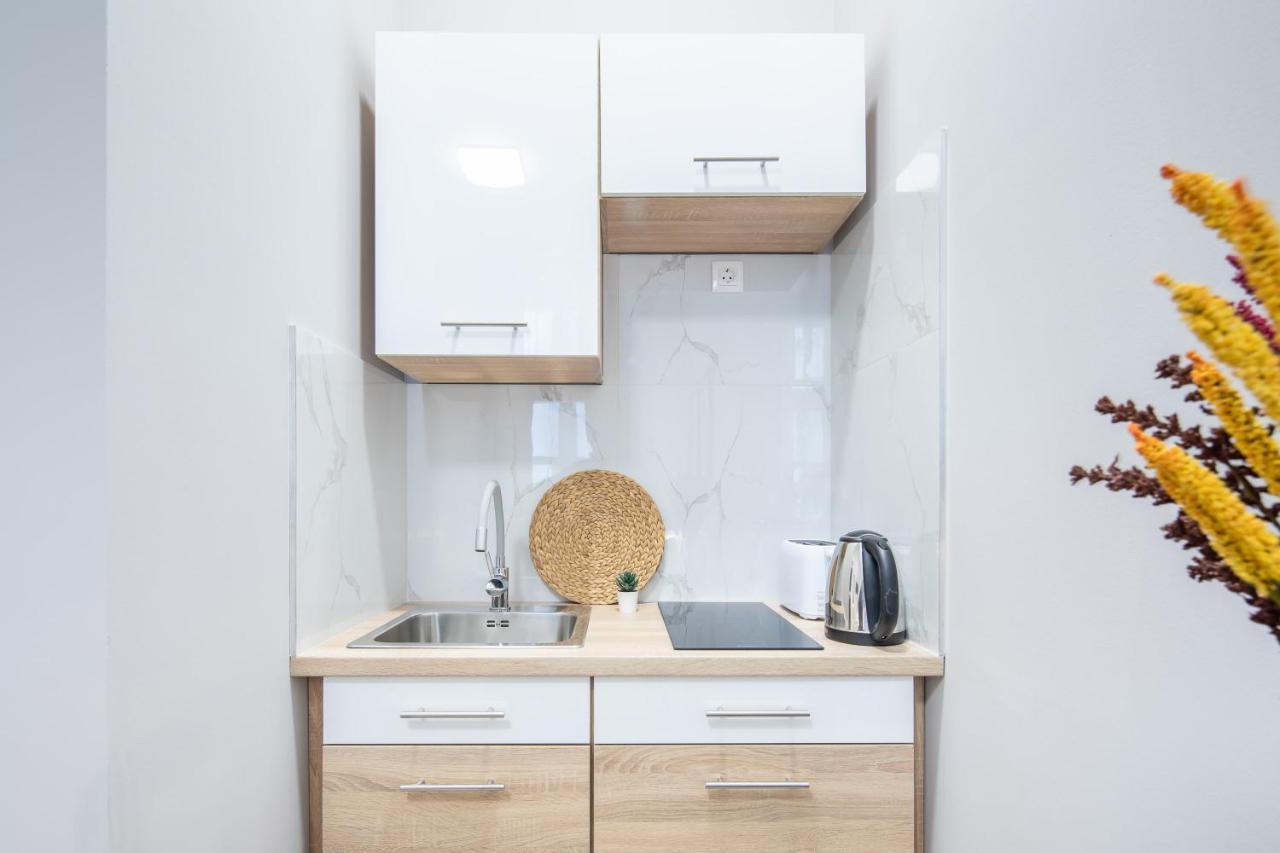 New - Central And Modern Studio Budapest Eksteriør bilde